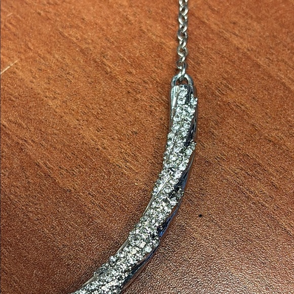 4/$20 Elegant Silver Necklace - Picture 4 of 4